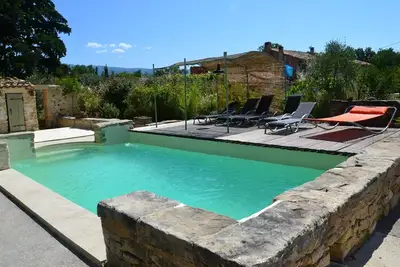 Image de Gîte aux pieds du Ventoux pour 10 pers avec piscine