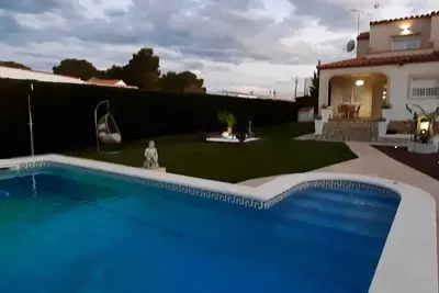 The Villa Rosa de los Vientos, spectacular villa in the central area of Tres Calas