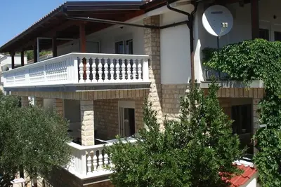 Image de Appartement dans Drage avec Balcon, Climatisation, Wifi (5013-1)