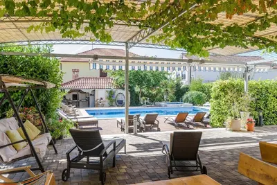 Image de Appartement de vacances pour 4 personnes env. 45 qmà Trogir, Dalmatie (Kastel et environs)