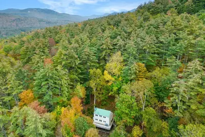 Image de Hideaway w/ Fire Pit, Private Hot Tub, Pool Table