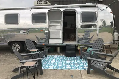 Vintage Airstream on Iconic Sugar Ridge Road