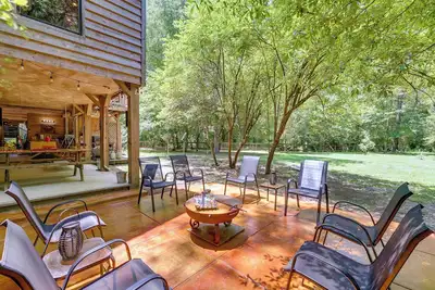 Image de Riverfront Cabin w/ Outdoor Oasis in Seminary!
