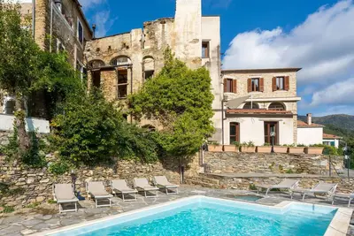 Image de Bel appartement avec Wifi, piscine, patio, animaux admis, vue panoramique et parking