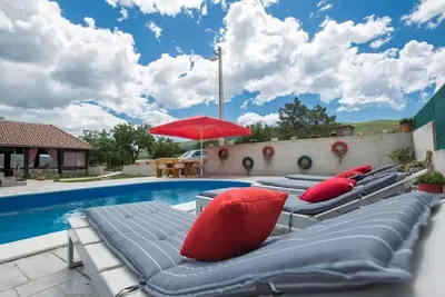 Image de Maison pour la famille avec la piscine Radošić, Zagora (K-18851)