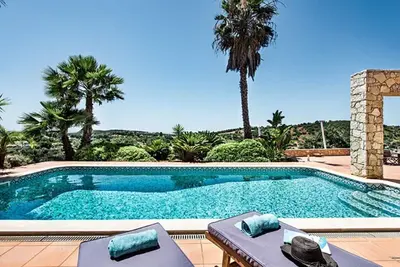 Image de Contemporary 3 Bedroom Villa With Swimming Pool and Magnificent Views