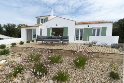 Image de Grande maison familiale face à l'océan