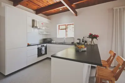 Image de Red Rock Ocean View Villa - Captain's Apartment