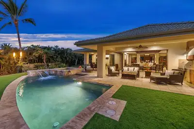 Image de Largest Wai'ula'ula Family Residence with Heated Pool & Guest House