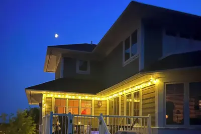 Image de Ski in Ski Out  Mountaintop Condo at Crystal Mountain Resort!