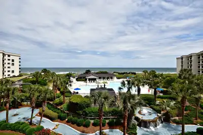 Crescent C3f Oceanfront Condo - Litchfield by the Sea - Community Pool & Hot Tub