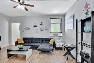 Image de Down Town Delray, walk to Atlantic Ave, beach, pets are welcome