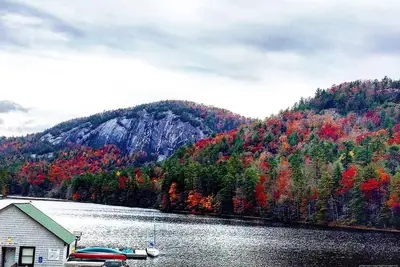 Image de Fall Leaves! ! ! Sapphire Resort Amenities! 2 Lakes! Awesome Location!