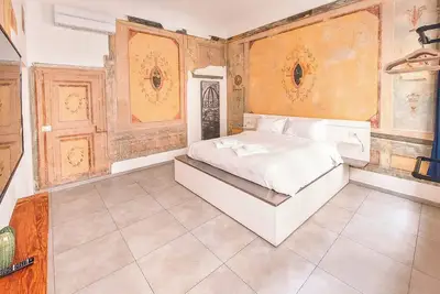 Image de Frescoed close to Duomo