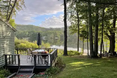 Image de Lovely Waterfront Cottage, Dog friendly, 4 miles from Town and Ocean