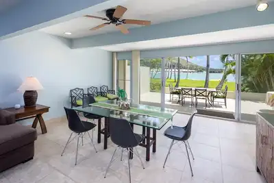 Image de Waterfront Home near Beach. Peaceful Community w/Pool/Boat Dock. Family Friendly