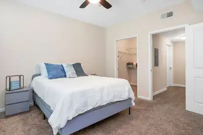 Image de Midtown Contemporary Getaway with Spacious Balcony