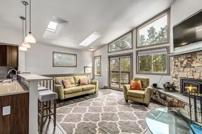 Image de Luxury Condo! Near Breckenridge and Copper Mountain Ski Areas!