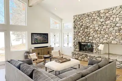 Image de Luxury Sun Valley Ski Chalet with Baldy views - 4, 490 sqft