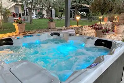 Image de Mougins, Le Mas des Mûriers, 6 voyageurs