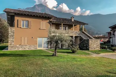 Image de Lodge by the lake with garden and parking - Stefano