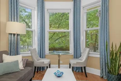 Image de 1f Chicago's Little italy Graystone nearDowntown