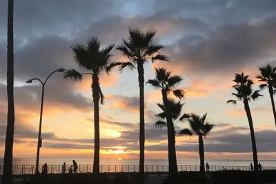 Image de Bright & Beautiful Condo Across Street From Beach w\/Central Ac, Free WiFi, & W\/D