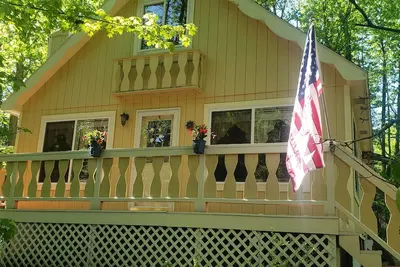Image de Dragonfly cottage 1/2 mile to Higgins Lake & 6 miles to snow/orv trail systems
