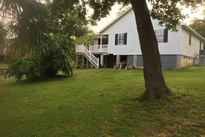 Image de Home just off East Fowl River on deep water canal