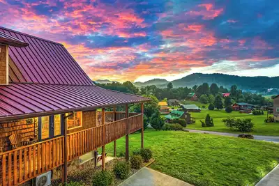 Image de Read Our Reviews! Indoor Pool + Top Neighborhood + View