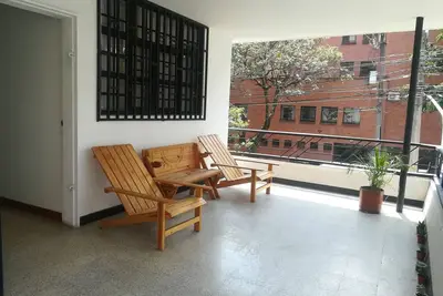 Image de Shared room for women only