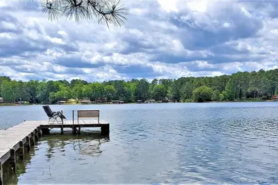 Image de Azalea Acre on Pea Hill Creek! Hidden gem with fantastic views!