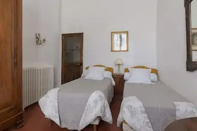 Image de gite atypique  dans couvent 4 pers. jardin