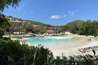 Image de Appartement neuf aux Restanques à Grimaud, vue mer et suite parentale.