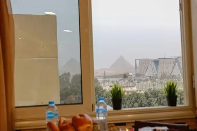 Image de Deluxe apartment  2 bedrooms with Pyramids view and Egyptian museum and kitchen