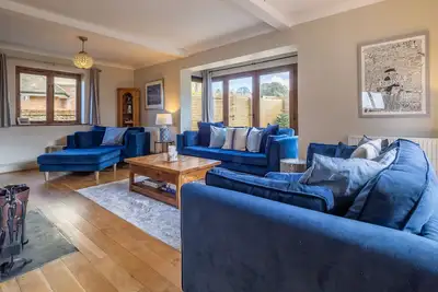 Image de A delightful cottage conveniently located down a quite lane in the village