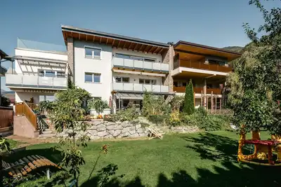 Image de Topmoderne Apartments in Traumhafter Lage Mitten in Ried