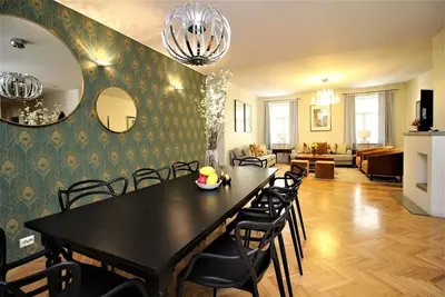 Image de 4 bedroom + 2 Bth + sauna + Parking in Old Town