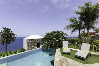 Villa on the seafront with pool_Ecological farm