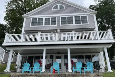 Image de A Beautifully maintained home right in the heart of Alton Bay.