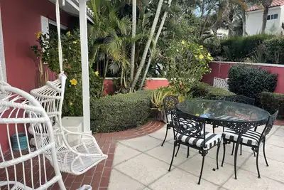 Image de Oceanfront Beach Cottage with Private beach access in beautiful Juno Beach.
