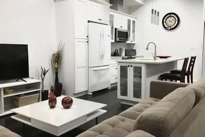 Image de Stylish 3bd apartment with Jacuzzi