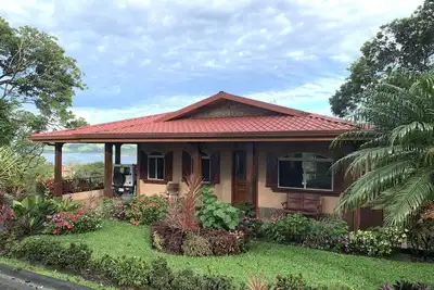 Image de Lake & Volcano Views! 3 Bdrm - Discounted 1 month stay! Message us for rate
