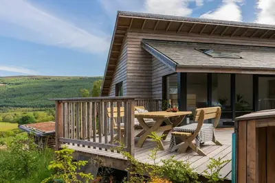 Belle maison de vacances privée avec Wifi, Tv, terrasse, vue panoramique et parking
