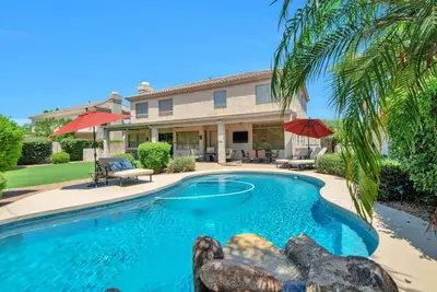 Image de Backyard Oasis w/ Private Heated Pool & Tv, Pool Table, Arcade Game, Near Golf, Dining & Mayo Clinic