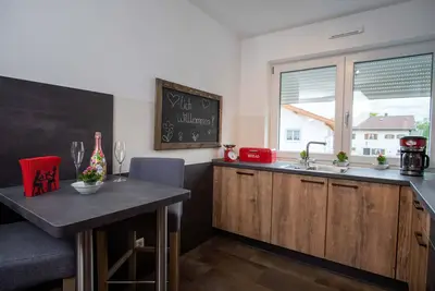 Image de Vacation apartment FühlDichWohl, 91sqm, 2 sep. Bedroom, balcony