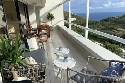 Image de Large Private Condo Near the Beach