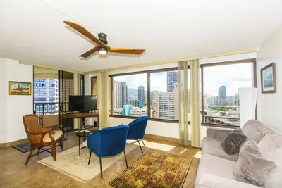 Image de Discovery Bay deluxe city view, near Ala Moana Shopping Center & the beach!
