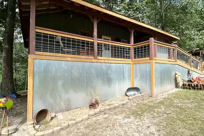 Image de Unique cabins in the woods<br>Not friendly for Street Bikes.