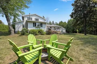 Image de Spacious Captain's Quarters - Central Ephraim